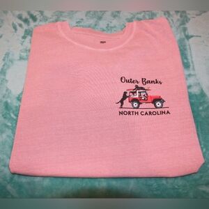 Women's outer Banks Tee